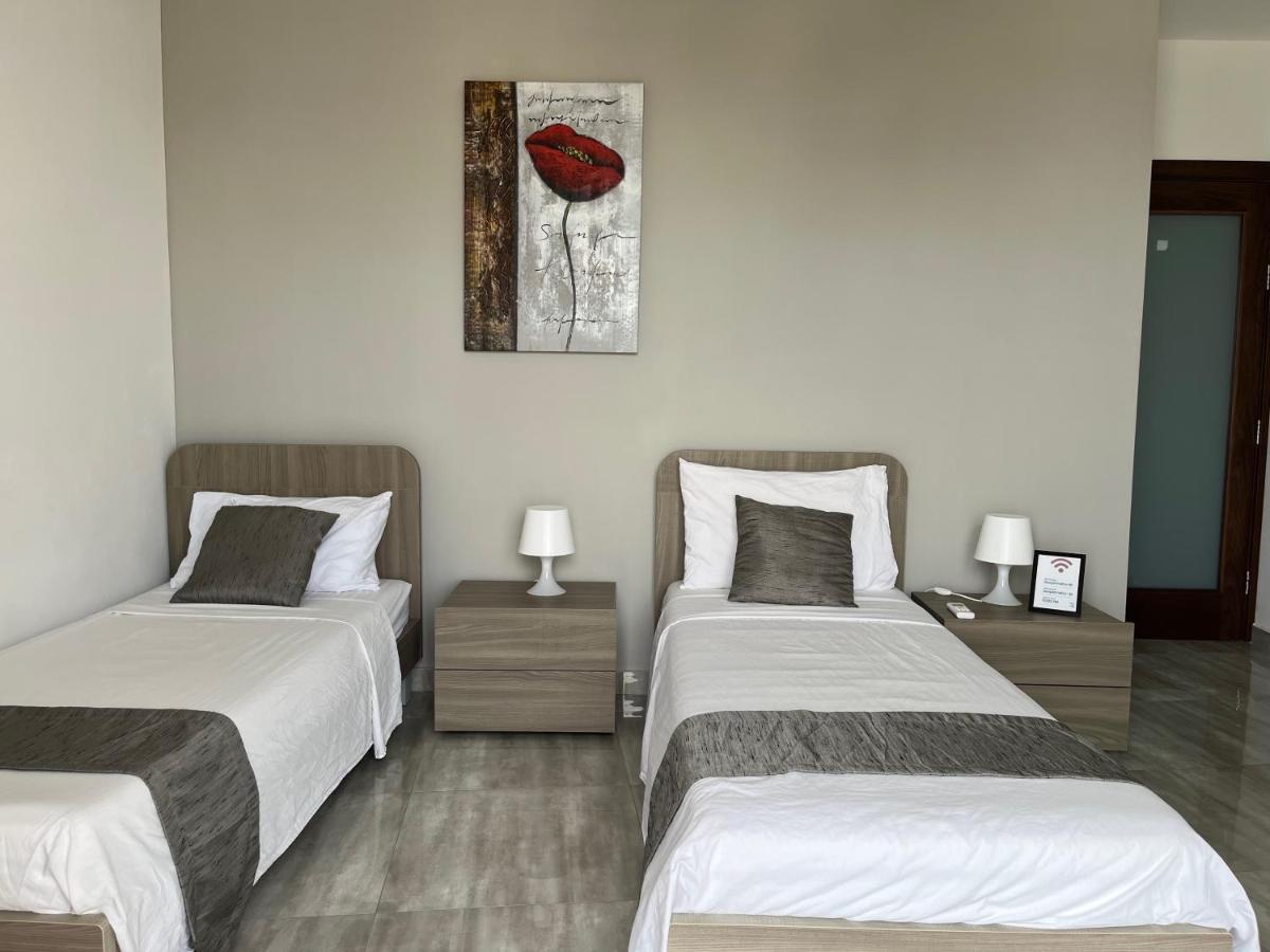 F10 Room 3, Private Room Two Single Beds Shared Bathroom In Shared Flat Msida Exterior foto